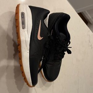 Nike Air golf shoes size 6